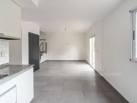Venta PH 3 ambientes con terraza privada en Villa Urquiza duplex