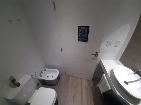 Oficina 3 ambientes con 2 baños