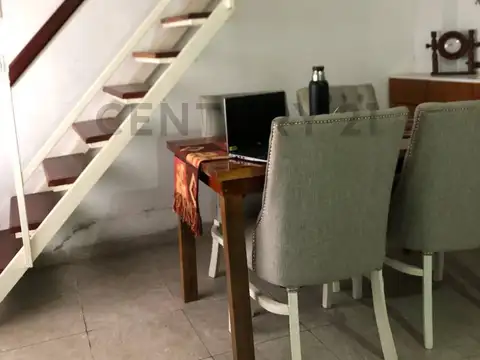 Republica de Francia 2700, Piso 0