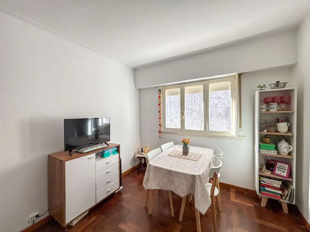 Calle 5 entre 44 y 45 600