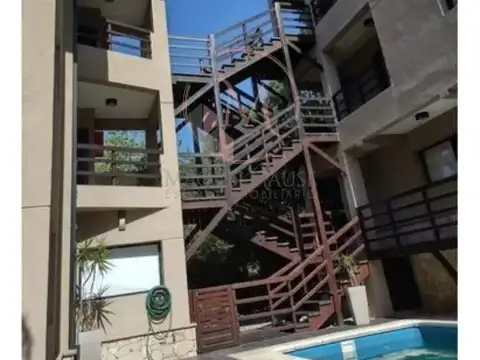 Avenida Espora 900, Piso 1