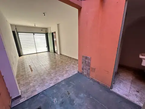 Depto Tipo Casa en Venta con 1 cocheras