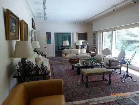 Casa 6 ambientes con 3 baños