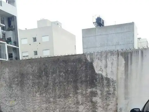 Rivadavia 20100, Piso 0