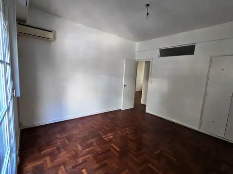 AREVALO 2200, Piso 1