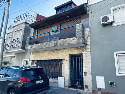 Casa 6 ambientes Lanús Este - APTA CRÉDITO