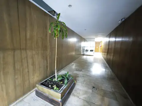 VENTA 3 AMBIENTES CON DOBLE PATIO A RECICLAR ZONA ALMAGRO