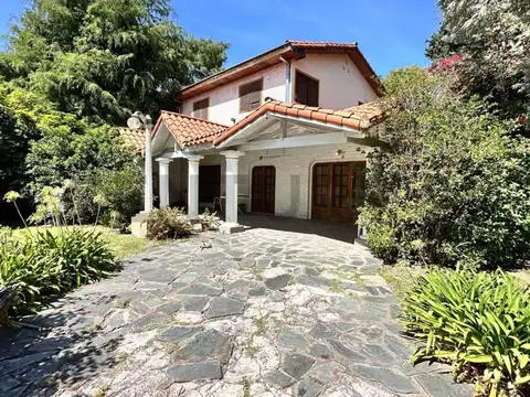 ALMIRANTE BROWN 3700, Piso 0