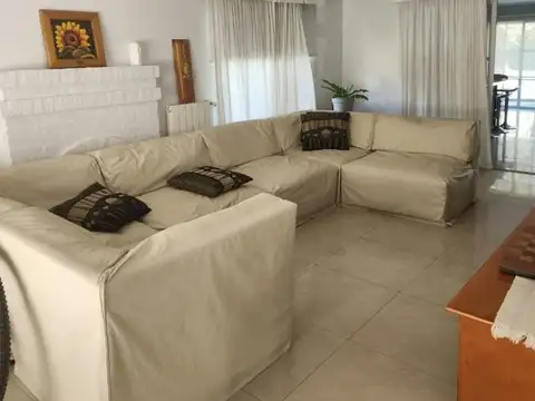 Venta de casa en Echeverría del lago - Canning