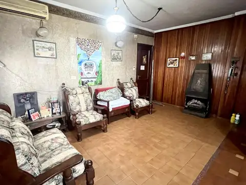Casa 7 ambientes con 3 baños