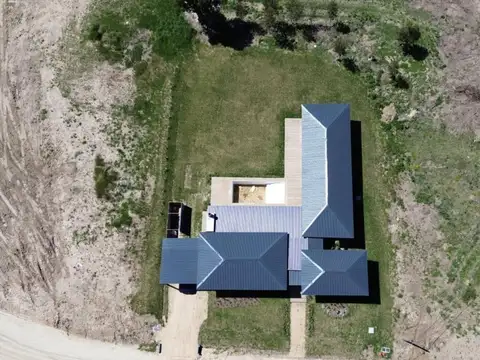 Casa 5 ambientes con 4 baños