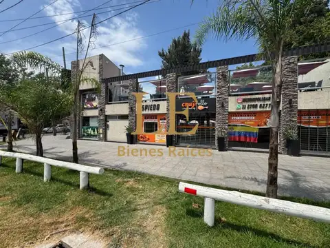 Ruta 8 Y Saraví 100