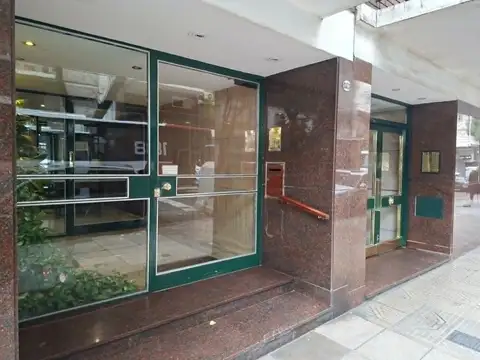 Edif Antig,2 amb.liv/com,cocina,lav,indep,parquet mucha luz!