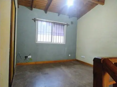 Depto Tipo Casa en Alquiler con 1 cocheras