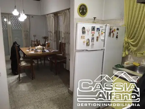 Depto Tipo Casa en Venta 60 años