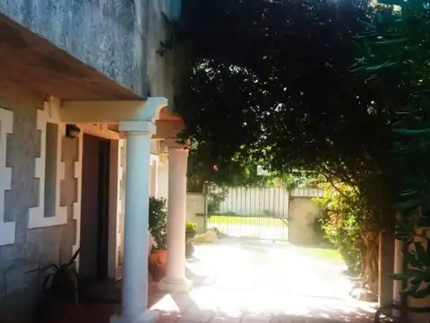 XINTEL(OTG-OTG-1440) Casa - Venta - Uruguay, Canelones - las piedras