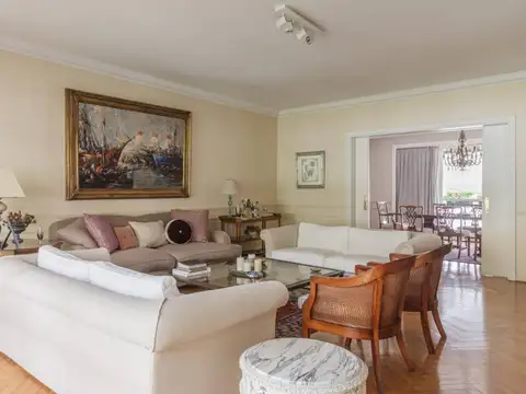 Departamento en Venta de 7 ambientes
