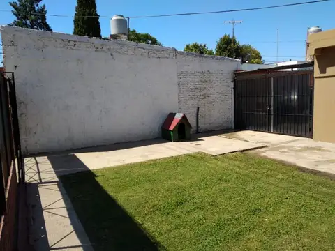 Casa - Venta - Argentina, LONGCHAMPS - ALVEAR 585