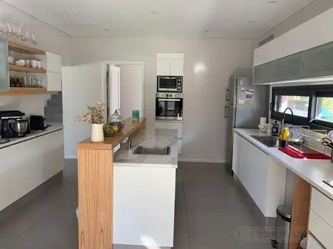 VERANO 2026 - ALQUILER  2da QUINCENA de  ENERO 25 - LOMAS DE SAN ISIDRO -BARRIO CERRADO