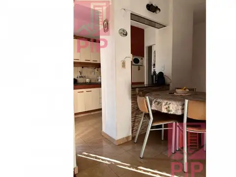 Casa 5 ambientes con 1 baño