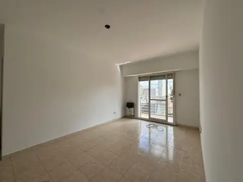 Castro Barros 900, Piso 6