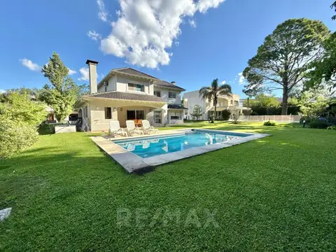 VENTA CASA EL AROMO ESCOBAR C/PILETA -APTA CREDITO