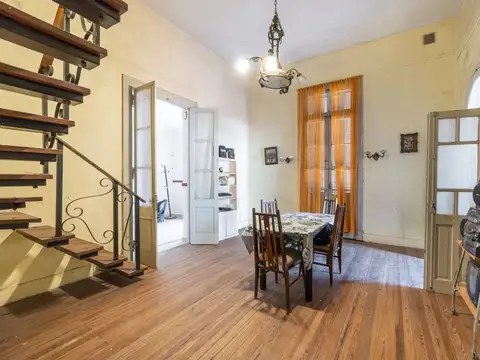 Casa en Venta con 1 cochera