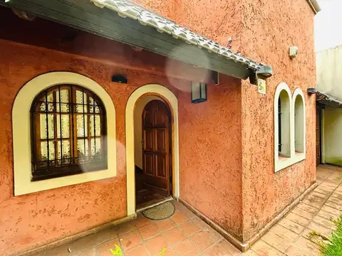 Casa en Alquiler en Temperley, $ 1.700.000