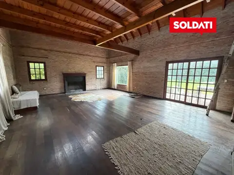 Casa 5 ambientes con 2 baños