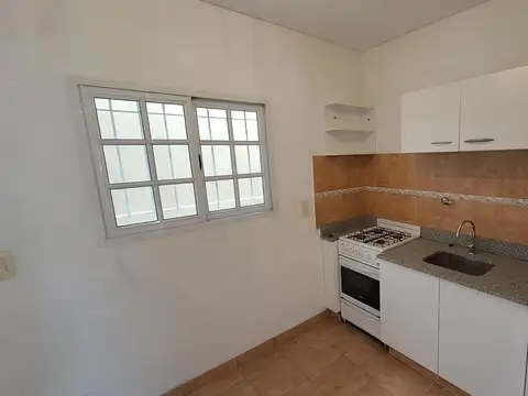Depto Tipo Casa 3 ambientes con 1 baño