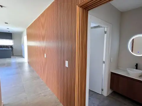 CASA EN TEJAS 4 PLANTA BAJA MALAGUEÑO