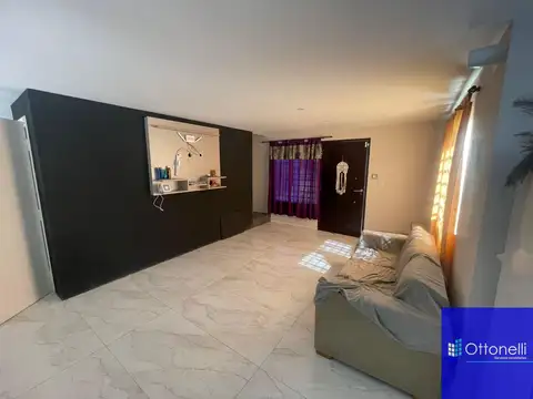 Depto Tipo Casa 5 ambientes con 2 baños