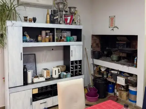 Casa 5 ambientes con 2 baños