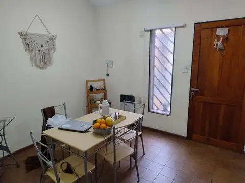 Departamento, 3 dormitorios 2 baños.  Santa Lucía.
