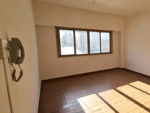 MONOAMBIENTE EN CENTRO DE SANJUSTO, USO HABITACIONAL Y PROFESIONAL