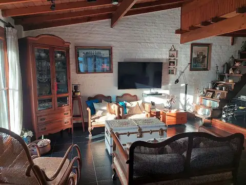 Casa 4 ambientes con 3 baños