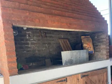 Casa en Venta Dos Dormitorios Con Pileta En Piñero Ruta 18