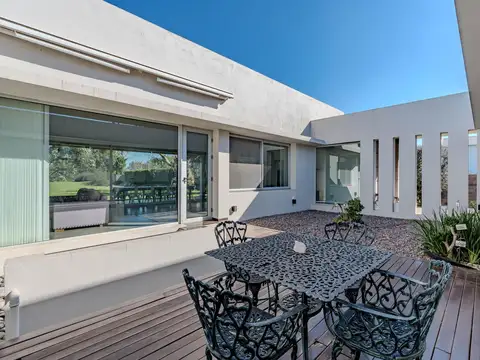 Casa en Venta al Este