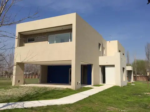 VENTA Casa 4 ambientes en Buenos Aires Golf Club