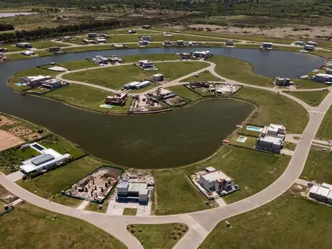 Terreno en Venta 20  mts Frente