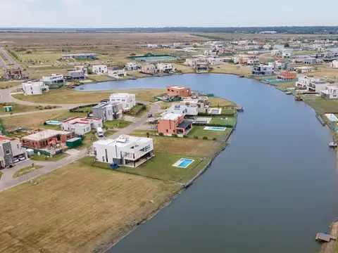 Terreno en Venta 35  mts Fondo