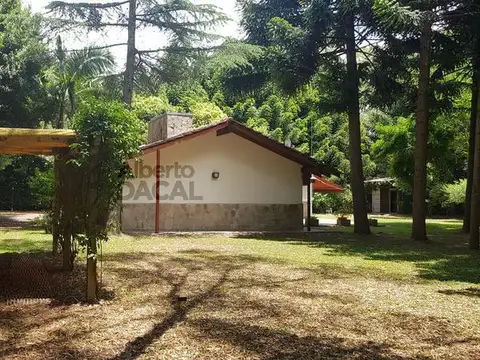 Casa en Venta con 4 cocheras