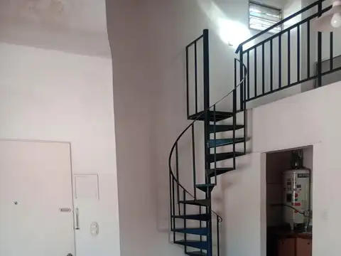 Alquiler PH 2 ambientes con entrepiso y terraza en Villa Lugano