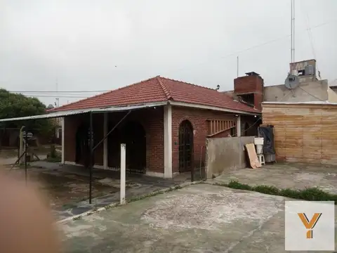 Casa en venta - 2 Dormitorios 2 Baños - Cochera - 600Mts2 - Mar del Plata