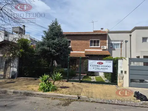 Chalet Clásico con Gran Jardín y Pileta en Excelente Zona Residencial Martínez