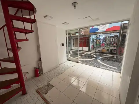 Local en Alquiler en el Centro - Galería Jardín