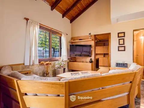 Casa 6 ambientes con 2 baños