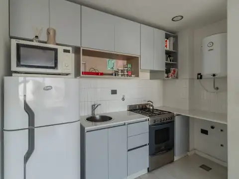 Luminoso 2 Ambientes Piso 7 con Balcones y Amenities