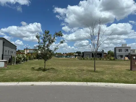 VENTA LOTE CENTRAL- BARRIO SANTA EMILIA PILAR DEL ESTE