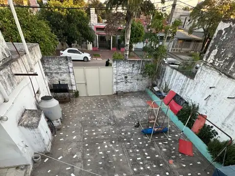 Casa en Venta con 4 cocheras